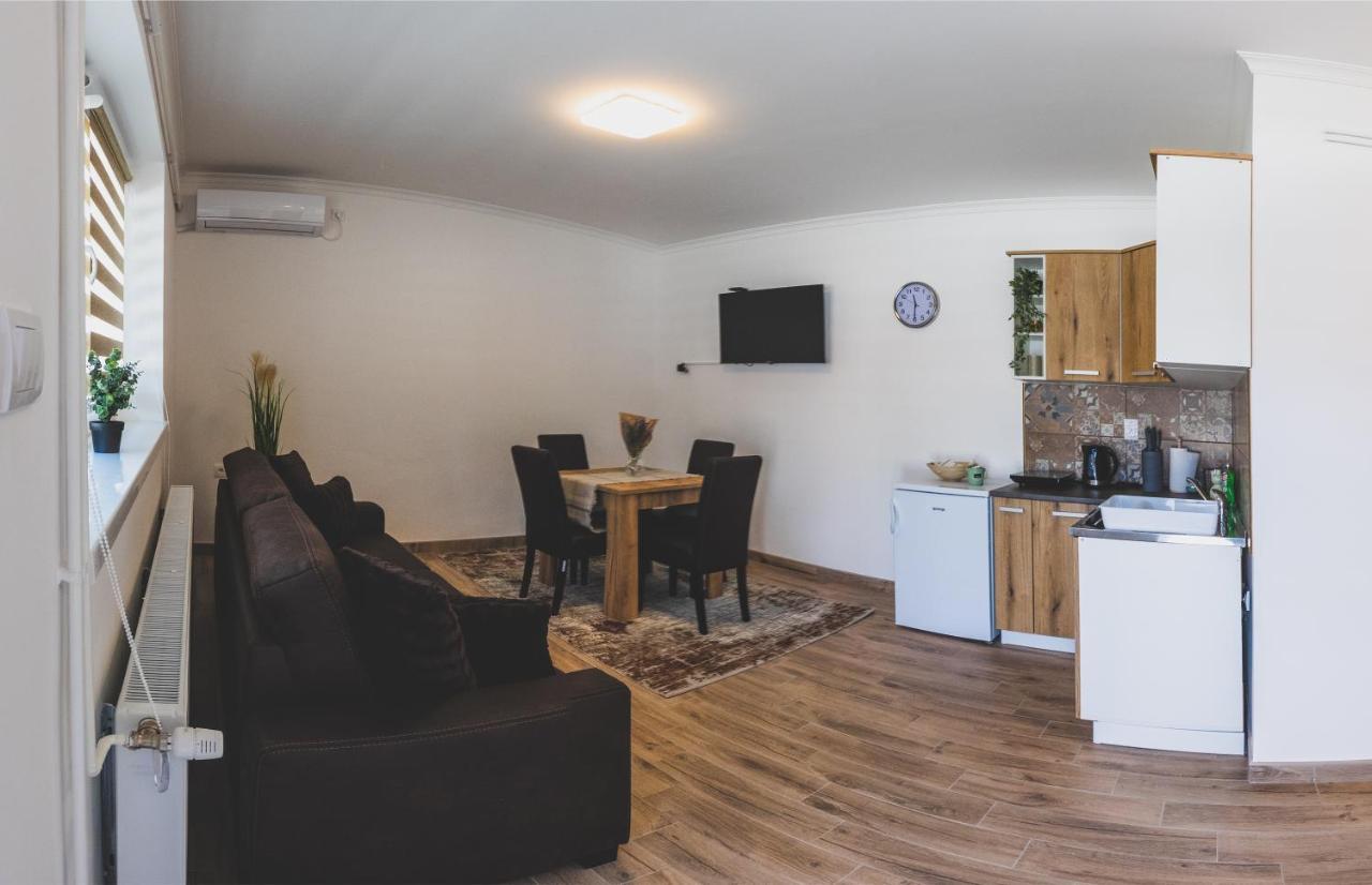 Alfa Apartmani Subotica Bagian luar foto