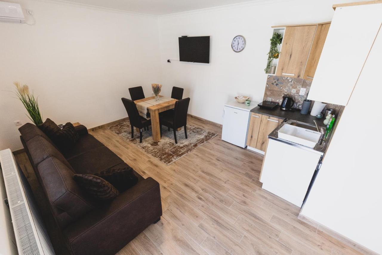 Alfa Apartmani Subotica Bagian luar foto