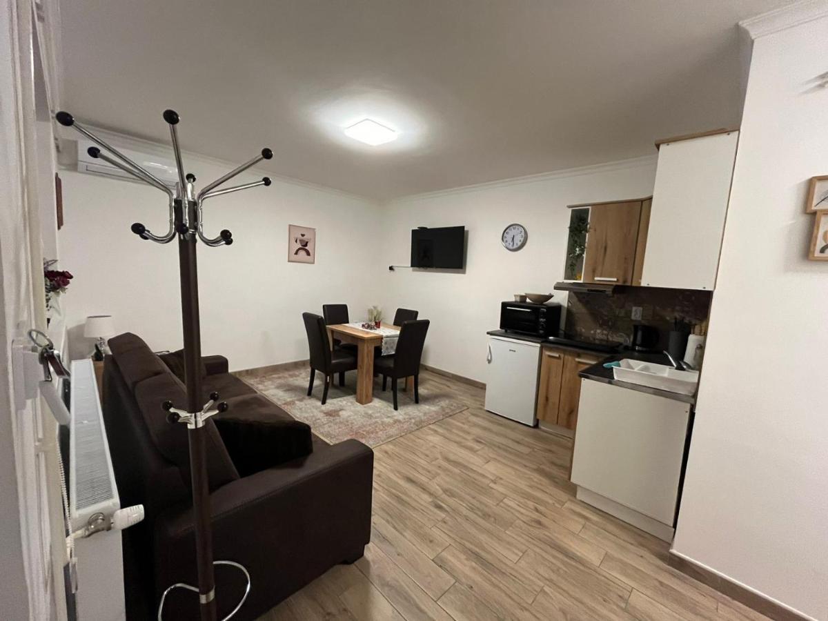 Alfa Apartmani Subotica Bagian luar foto